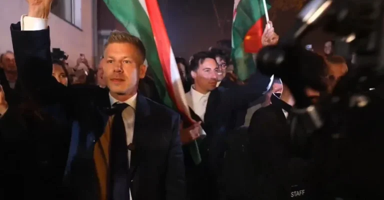 Photo of (ВО ЖИВО) Се слави на улиците, Маѓар им се обрати на поддржувачите: „Унгарија победи“