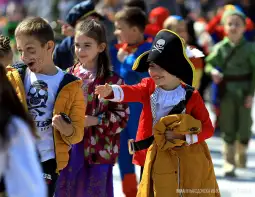 Photo of Први април – Ден на шегата: Скопје во знакот на хуморот, маските и карикатурата