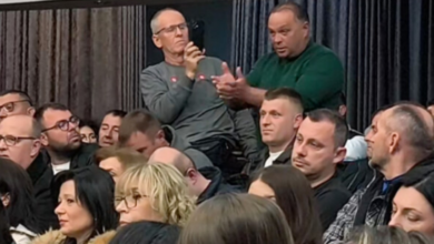 Photo of (Видео) Тензии и караница на трибина на министерот Трипуновски и земјоделците: „Кажи дека нема пари, нема душата да ти ја земеме