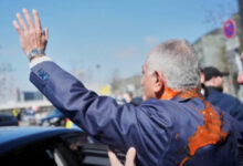 Photo of Погоден со домат синот на соборениот ирански шах во Берлин по политичка конференција