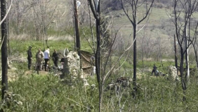 Photo of Врие од полиција, се пребарува бунар, се летаат дронови, мислам ја бараат Злата, вели сопругот Дејан