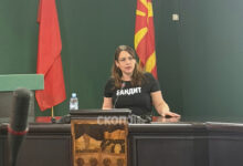 Photo of (Фото) „Бандит“ на говорницата на Град Скопје