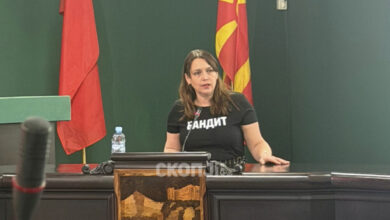 Photo of (Фото) „Бандит“ на говорницата на Град Скопје