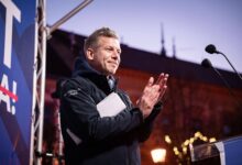 Photo of Противникот на Орбан со остра порака за изборните нерегуларности: „Препорачувам никој да не оди во затвор наместо мафијата на Фидес“