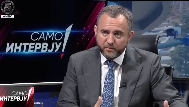Тошковски: Сите лажни пораки за плаќање казни за сообраќајни прекршоци стигнуваат од странски броеви