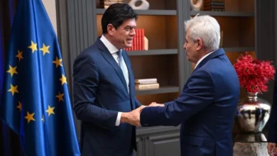 Photo of Претседателот на ДУИ Ахмети оствари средба со шефот на Делегацијата на ЕУ Рокас
