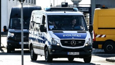 Photo of Осум лица тешко повредени во пожар на товарен брод во Хамбург