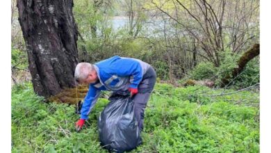 Photo of Излетниците во Маврово добија вреќи за да си го соберат ѓубрето после пикникот