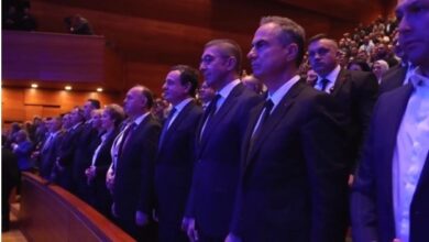 Photo of Мицкоски и Курти на конгресот на ВЛЕН на кој пет партии се обединуваат во еден субјект