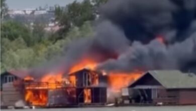 Photo of (Видео) Огромен пожар на реката Сава во Белград, се запалија сплавови