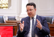 Photo of Николоски: Подобро да увеземе работници отколку да ги затвориме фабриките и нашите луѓе да останат на улица