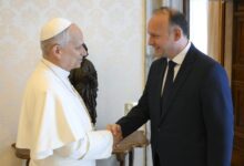 Photo of ФОТО: Гаши се сретна со папата Лав Четиринаесетти во Ватикан