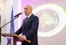 Photo of Харадинај: Албанскиот јазик во Македонија е загарантиран со Устав, студентите бараат еднаквост