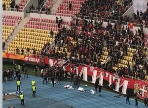 Photo of (Видео) Тепачки,специјалци на полувремето на дуелот на Вардар против Шкендија. Комитите се истепаа меѓу себе