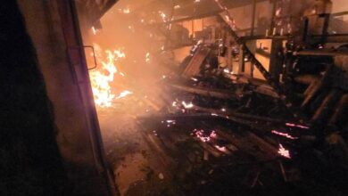 Photo of (Галерија) Магацин на поранешната Декортекст изгоре вечерва и ги вознемири жителите на Радовиш