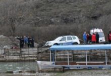 Photo of Трагедија на Скадарското Езеро: Превртен чамец однесе живот, потрага по исчезнато лице