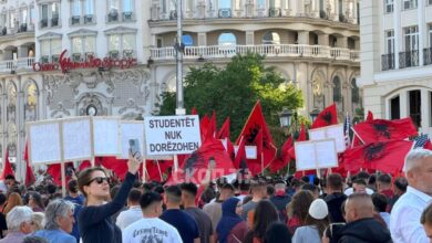 Photo of Албанскиот амбасадор, Мејдани: Студентите бараат достоинство, а не привилегии