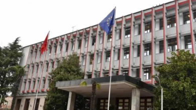 Photo of Албанија го отфрли барањето за повлекување на дипломатите од Киев, го осуди и инцидентот со паднатиот дрон во Романија
