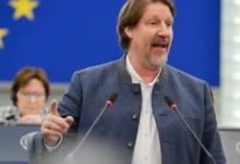 Photo of Вајц за „Канал 5“:Жалам што билатералните прашања со Бугарија влегоа во извештајот