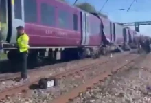 Photo of Судир на два воза северно од Лондон, службите за итна помош на терен