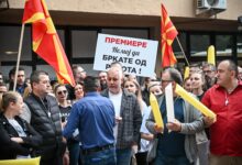 Photo of САКАМ ДА РАБОТАМ ДО ВЛАСТА: ЗОШТО ИГНОРИРАТЕ НАД 10 ИЛЈАДИ ВРАБОТЕНИ ВО ИГРИТЕ НА СРЕЌА?