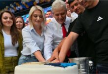 Photo of ДУИ одбележа 24 години постоење, Ахмети ја пресече роденденската торта