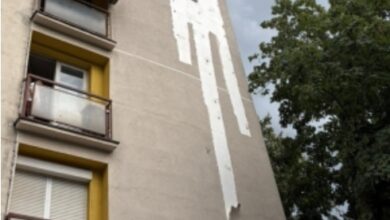 Photo of Падна фасада од станбена зграда во Козле