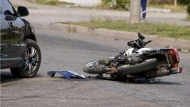 Photo of Со автомобил го газеше мотоциклот по сообраќајка во Скопје – мотоциклистот заврши во болница