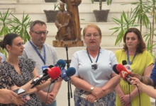 Photo of Јаневска за полагањето матура: Кој ќе препишува губи цела година