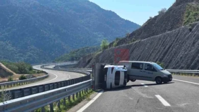 Photo of Се преврте приколка од товарно возило на автопатот кон Гевгелија