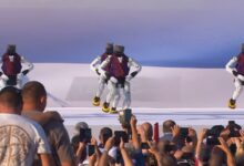 Photo of (Видео) Вучиќ ги донесе роботите Драгутин и Милутин на митингот на СНС