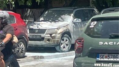 Photo of Полицијата трага по млад скопјанец кој потпали две возила на Бугарската амбасада во Скопје