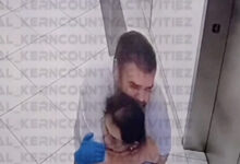 Photo of (Видео) Драма во банка во Калифорнија: Напаѓач држи заложници, преговорите траат со часови