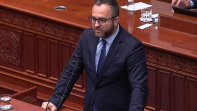 Photo of Апасиев го обвини Тошковски за партизација, министерот возврати дека опозицијата сака да го закочи расчистувањето со криминалот