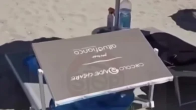 Photo of Лежалки „исчезнати“ во Италија, се „појавиле“ на позната плажа во Драч