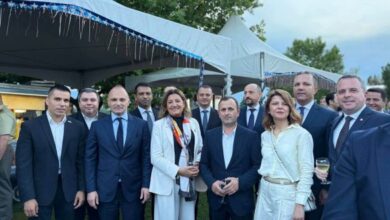 Photo of Филипче од прославата во Амбасадата на САД: Доаѓа време да дочекаме и ние слободна и демократска Македонија