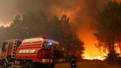 Photo of Огнената стихија се приближи на само 15 километри од Бордо. Макрон свика кризен состанок