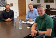 Photo of Лукровски седна пак на фотељата откако „оздравел“ и се јави на фејсбук