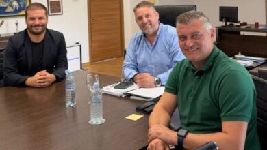 Photo of Лукровски седна пак на фотељата откако „оздравел“ и се јави на фејсбук