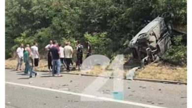 Photo of ФОТО: Ужасна сообраќајка пред малку на автопатот Тетово – Скопје – се стравува за животот на патниците