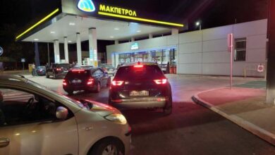 Photo of (Фото ) Возилата во поголем број вечерва на бензиските станици пред полноќното покачување на цената на горивата