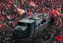 Photo of Неколку милиони луѓе се придружија на погребната поворка за ајатолахот Али Хамнеи во Техеран