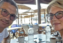 Photo of Сопругата на Србинот кој висеше од авионот на „Рајанер“: Реков – ако гинеме, ќе гинеме заедно