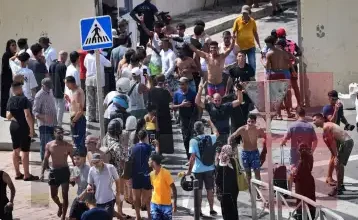 Photo of Стотици мигранти почнуваат доброволно да ја напуштаат Сеута, Шпанија ги засили граничните контроли