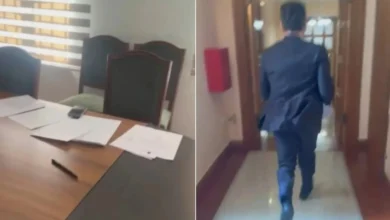 Photo of Бегал со трчање –  Партиски лидер и пратеник украл таен документ од службите во албанскиот парламент, суспендиран на 60 дена