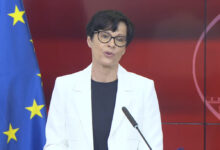 Photo of Марта Кос: Македонија има место во ЕУ, може да биде таму до 2028 година, но уставните измени остануваат неопходен чекор објави Скопје1.мк