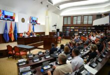 Photo of Ниеден пратеник Албанец не присуствуваше на одбележувањето на 35 години независност на Украина во Собранието