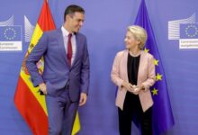 Photo of Фон дер Лајен го пофали Санчез за справување со мигрантската криза во Сеута