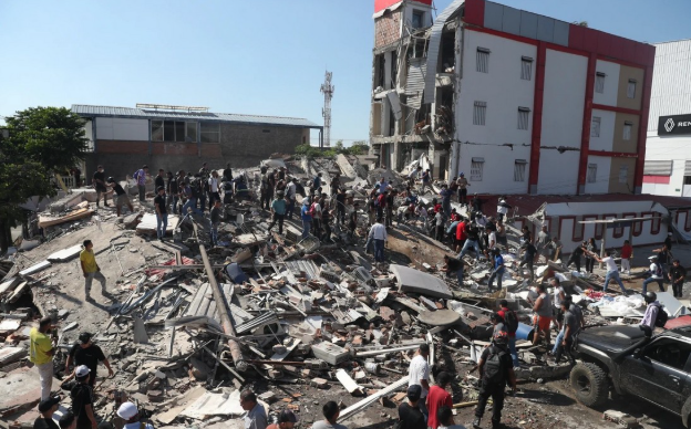 Photo of (Видео) Први снимки од земјотресот во Колумбија – 20 срушени згради