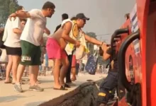 Photo of Евакуации по морски пат од плажата во Сивири поради големиот пожар (Видео)